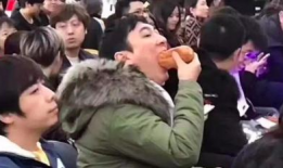 911吃瓜爆料网红领巾